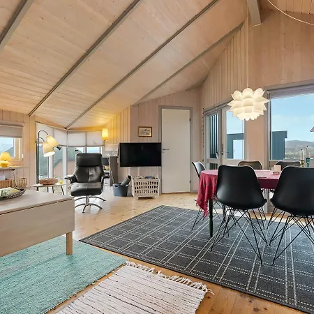 4-pers W Panoramic Views Vejlby Sj508 *